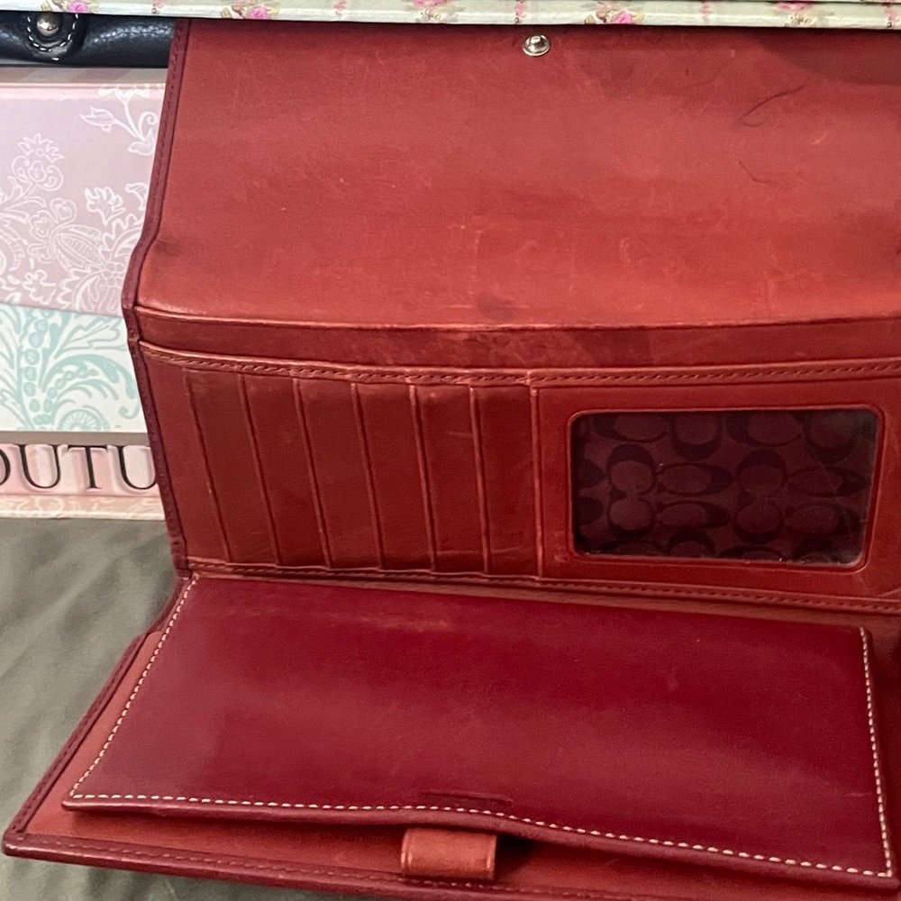 Coach leather RED hobo well loved - Picture 7 of 7